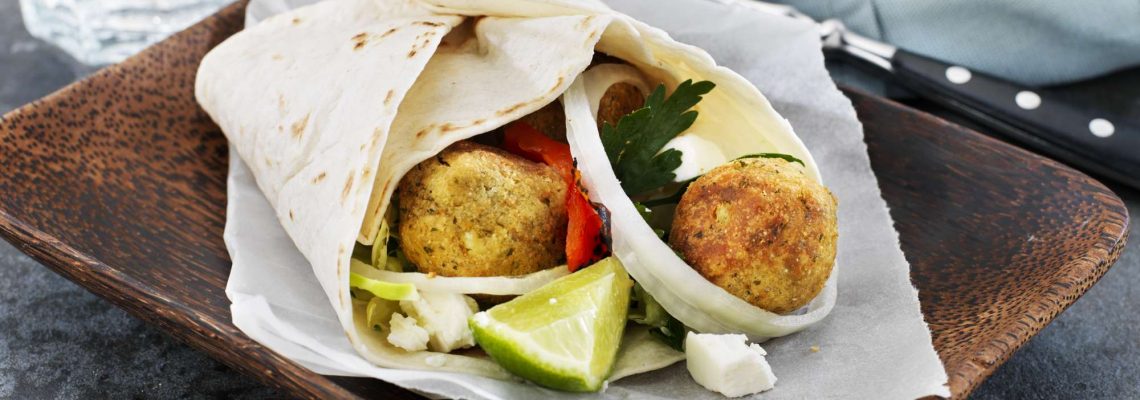 Rezeptidee Falafel-Wrap mit Feta und Spitzkohl-Salat