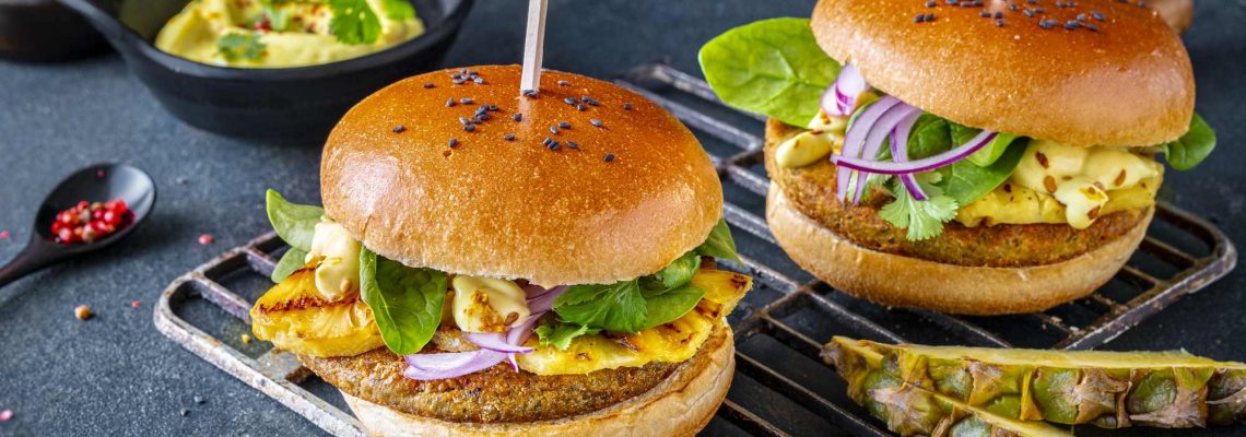 Rezeptidee MYCONFINO Falafel-Burger mit gegrillter Ananas