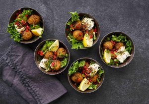 Rezept DALOON Falafel Sweet Potato mit Paprika-Salat