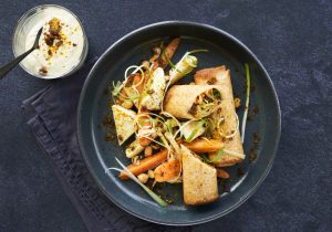 Rezeptidee DALOON Frühlingsrolle mit Ofengemüse und Curry-Dip