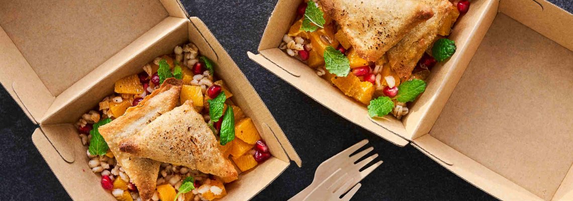 Rezeptidee DALOON Samosas an Perlgraupensalat mit Orangen und Granatapfel