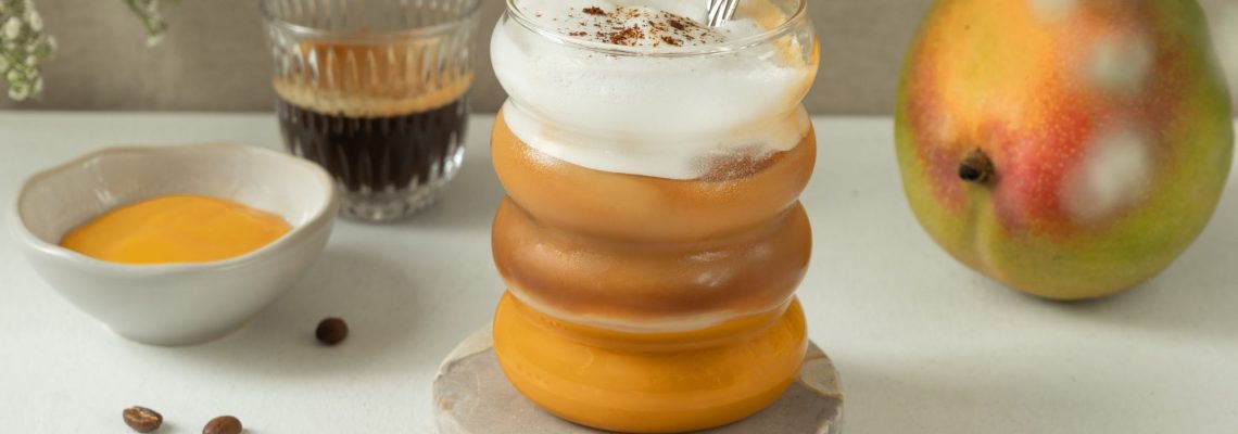 Rezeptidee Mango Iced Latte mit Espresso